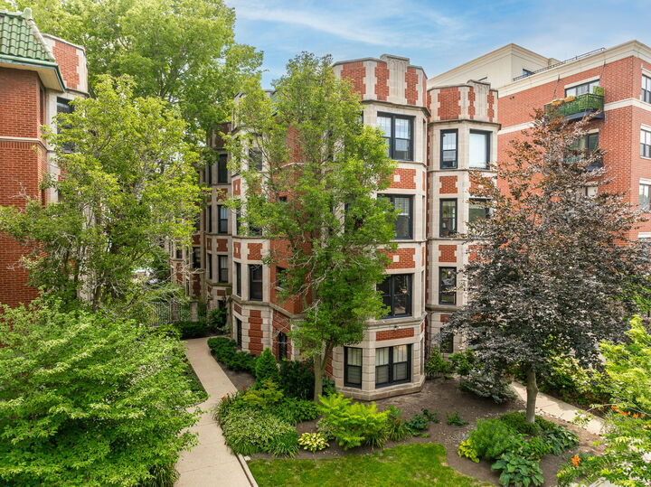 7631 N Eastlake Terrace 2A-3A  Chicago IL 60626 photo