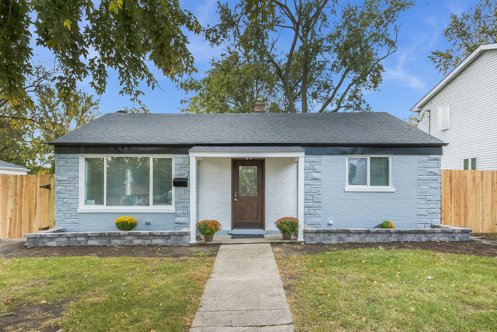 Property Photo: 2055 Magnolia Road IL 60430