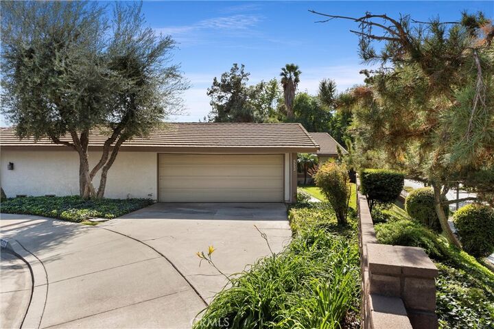 Property Photo:  5552 Via Dos Cerros  CA 92507 
