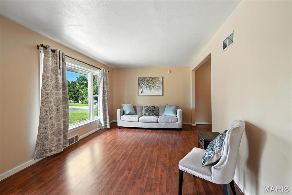 Property Photo:  1209 Longridge Drive  MO 63137 