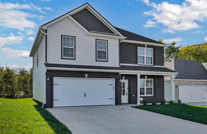 Property Photo: 926 Vendue Ave TN 37042