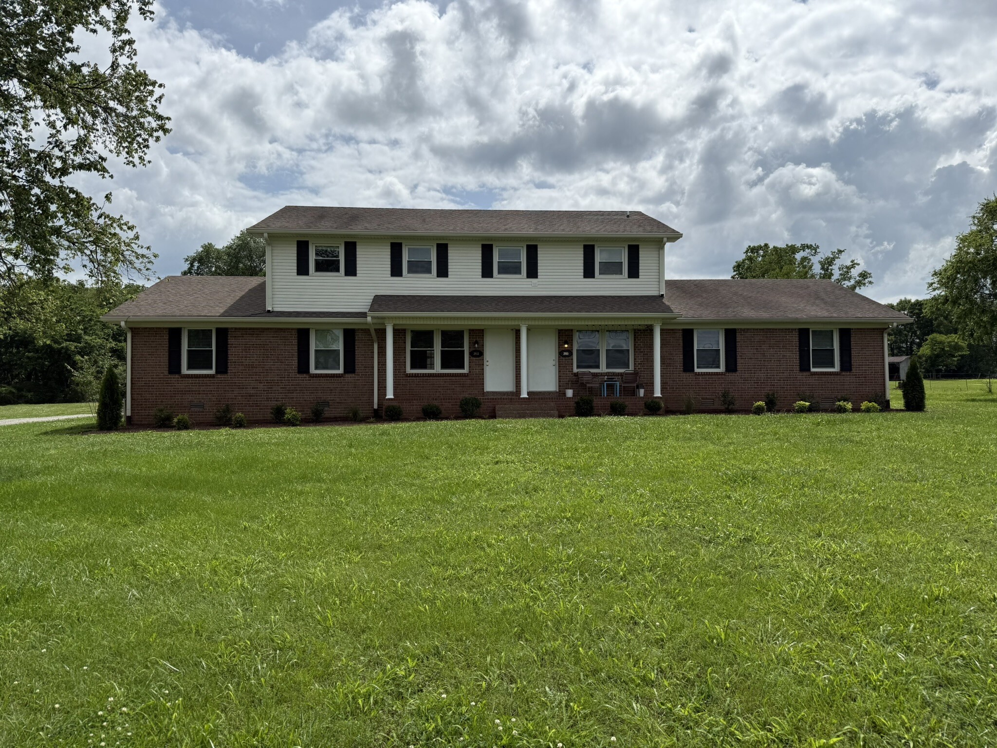 Property Photo: 2053 W Jefferson Pike TN 37129