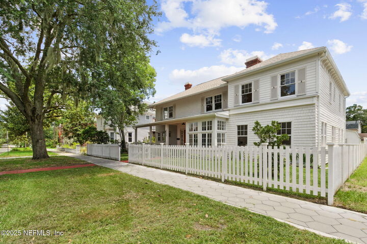 Property Photo: 3008 Riverside Avenue FL 32205