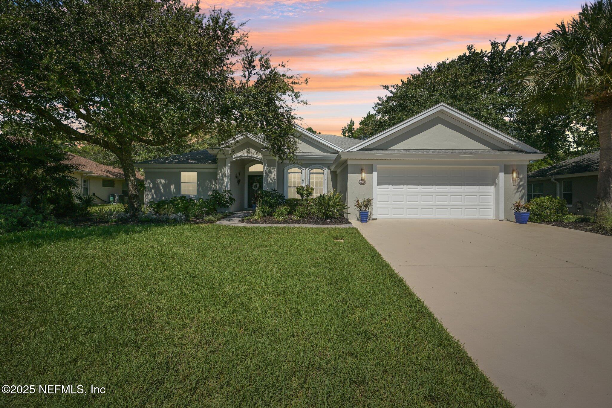 Property Photo: 929 Mirror Lake Drive FL 32086
