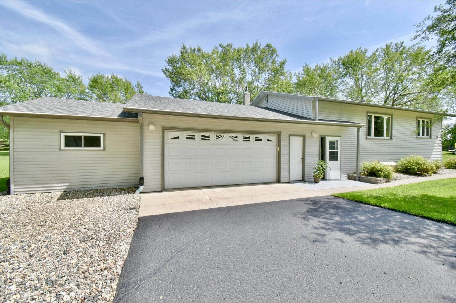 Property Photo:  659 E Lake Brophy Road NW  MN 56308 