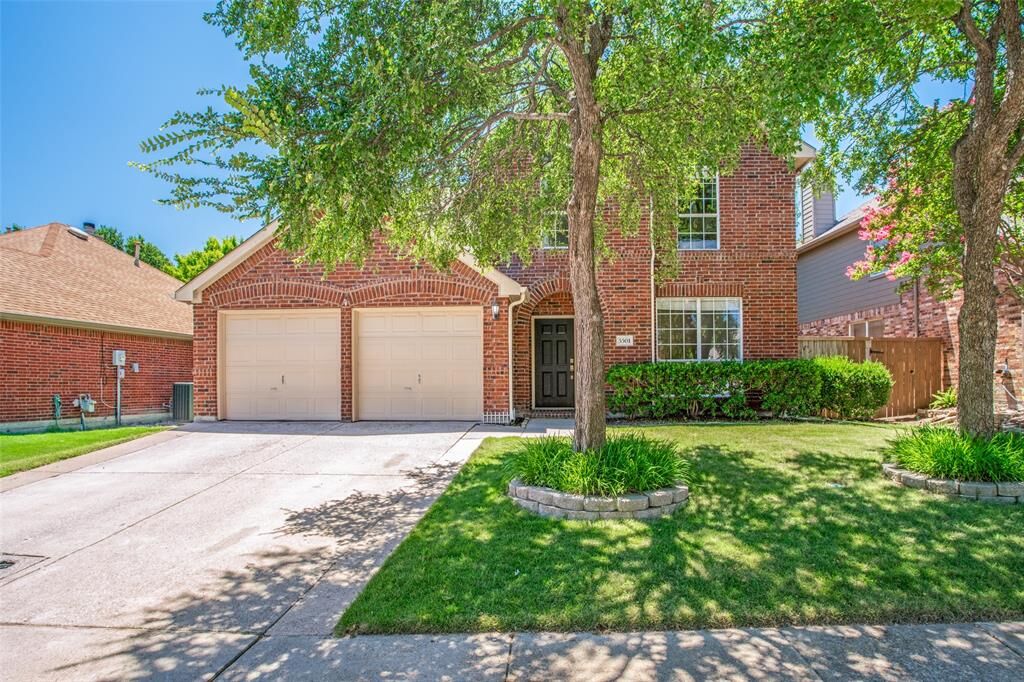 Property Photo: 5501 Broken Bend Drive TX 75072