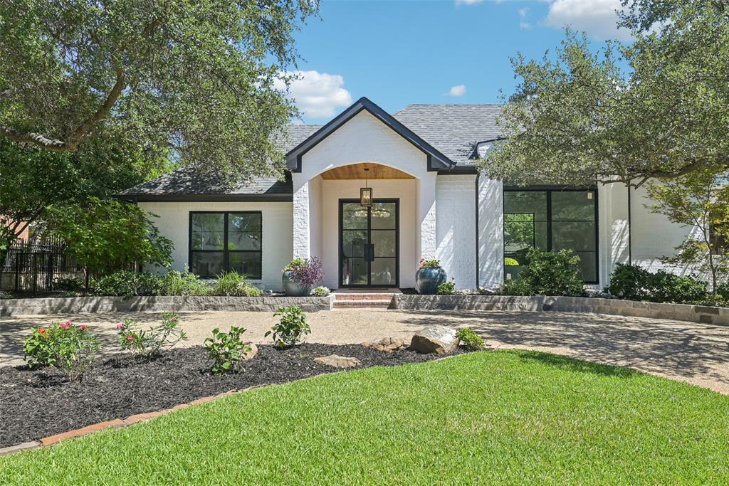 Property Photo: 5705 Bent Oak Place TX 75248