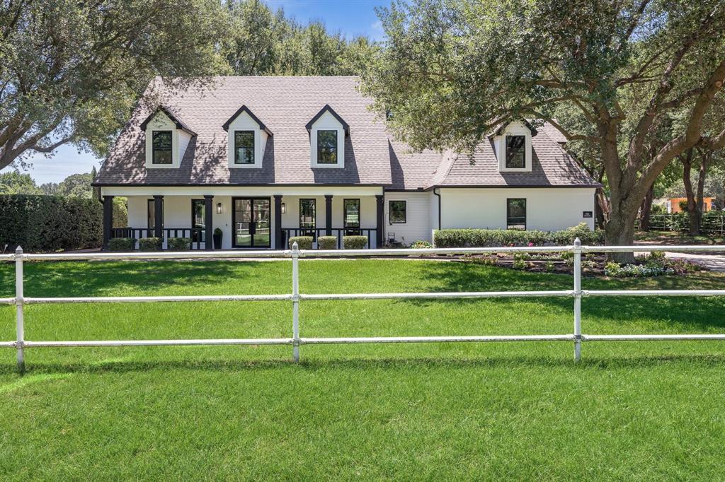 Property Photo:  511 Shelton Drive  TX 76034 