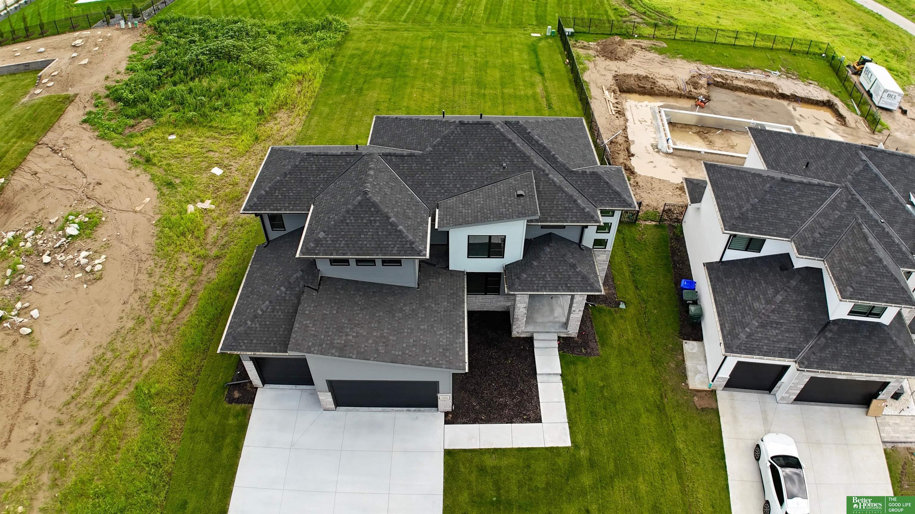 Property Photo:  5409 N 196th Avenue  NE 68022 
