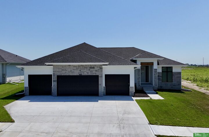 5705 N 197th Street  Elkhorn NE 68022 photo