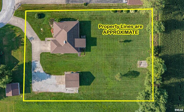 Property Photo:  111 Hawthorn Road  IL 62881 