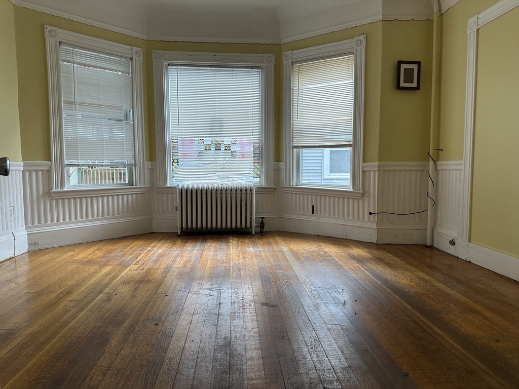 Property Photo:  4 Ruthven St  MA 02121 