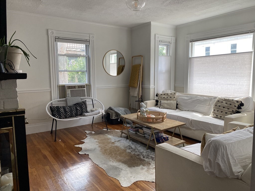 Property Photo: 37 Francis St 1 MA 02451