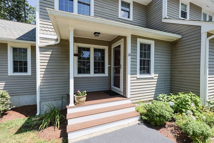 Property Photo:  20 Laurelwood Dr 20  MA 01747 