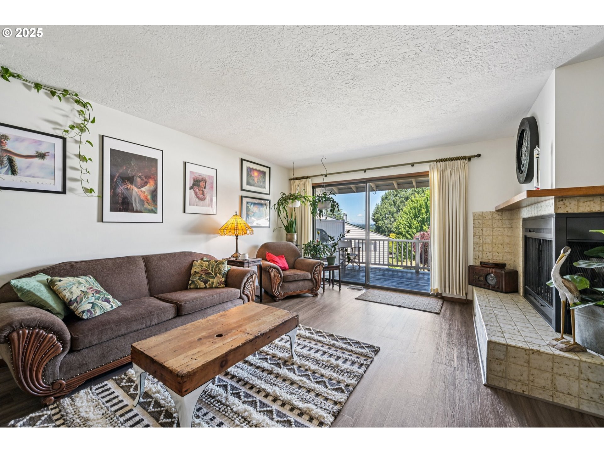Property Photo: 14850 NE Rose Pkwy OR 97230