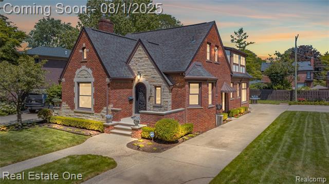 8124 Huntington Road  Huntington Woods MI 48070 photo