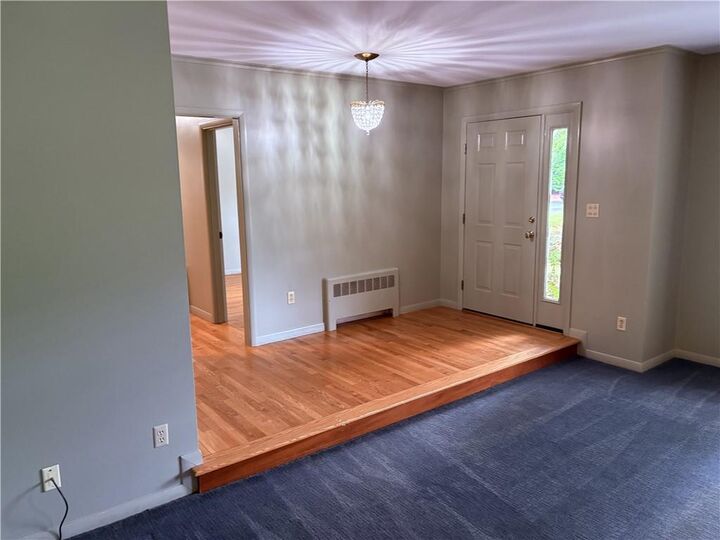 Property Photo:  25 Maplecrest Drive  RI 02828 