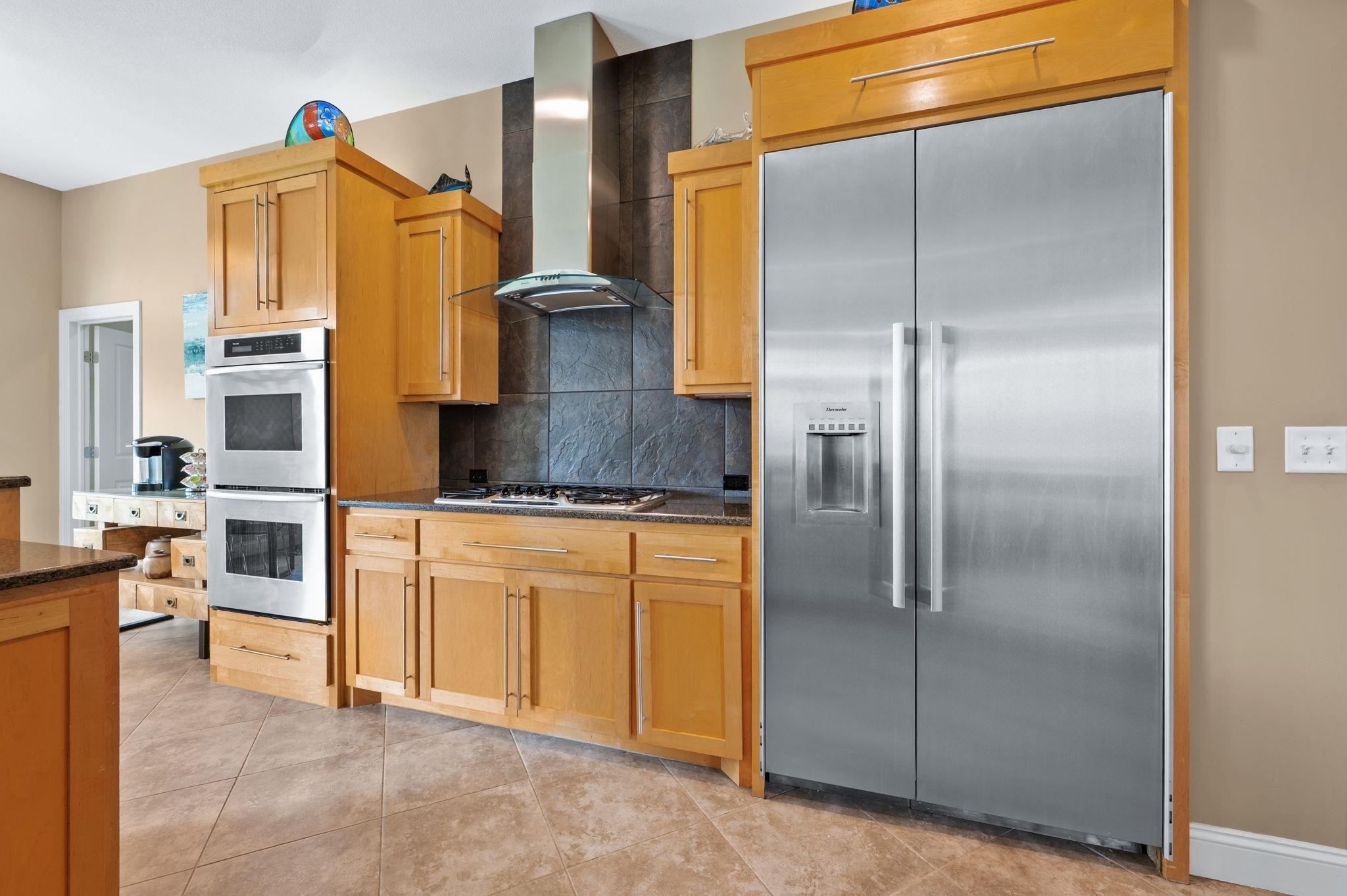 Property Photo: 2105 W Harborlight Ct KS 67204