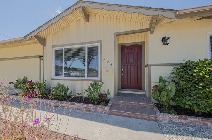 Property Photo:  624 Hartnell Street  CA 93901 
