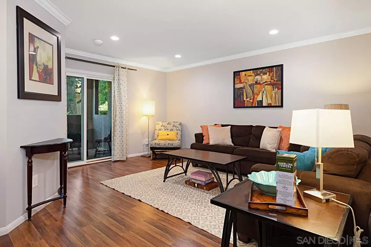 Property Photo: 7455 Charmant Dr 1807 CA 92122