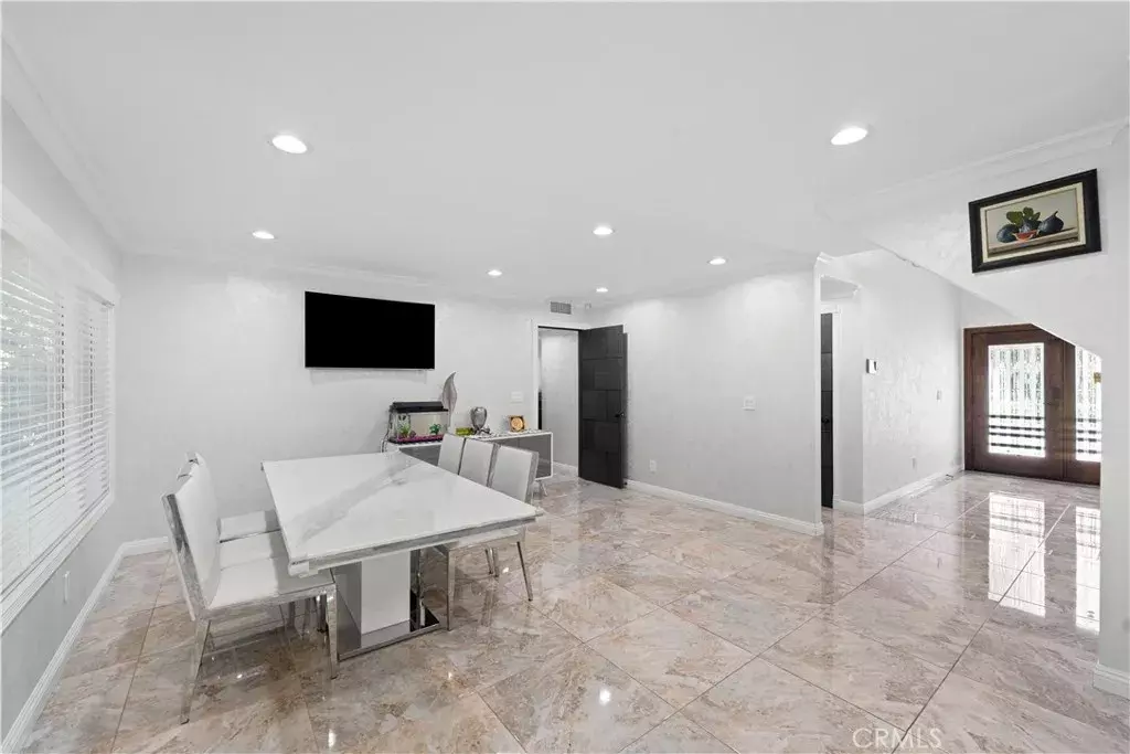 25515 Novela Way  Valencia CA 91355 photo