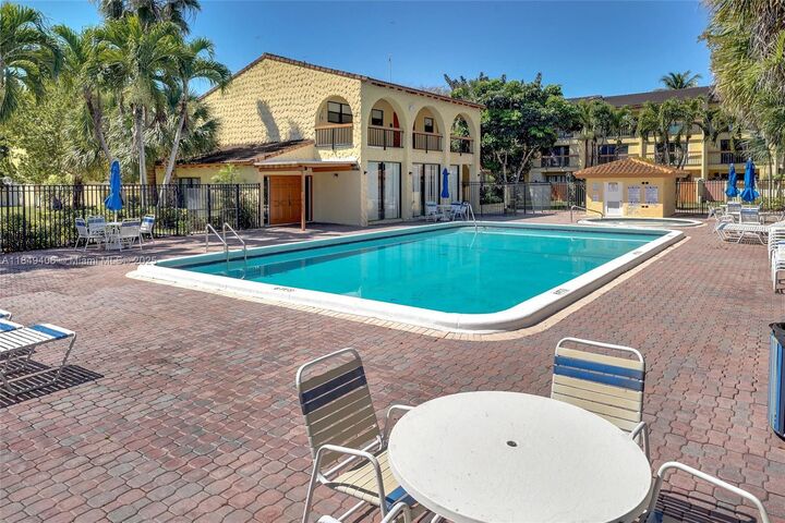 Property Photo: 7777 Grande St FL 33351