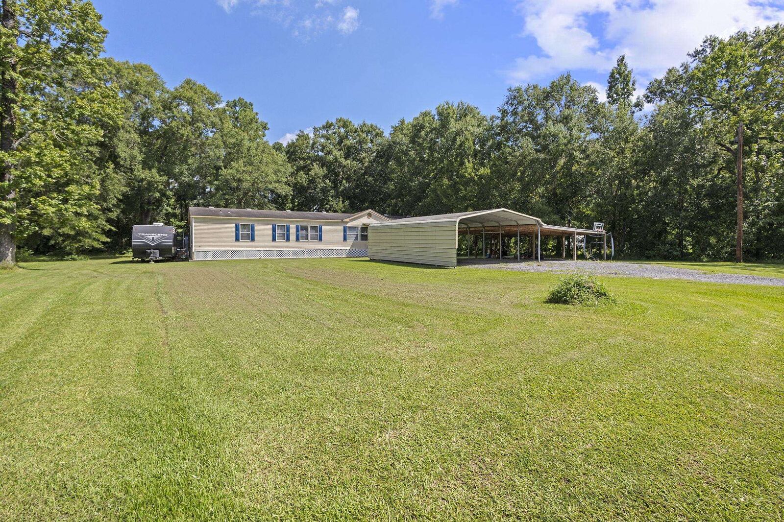 Property Photo:  745 E Courtland  TX 77662 