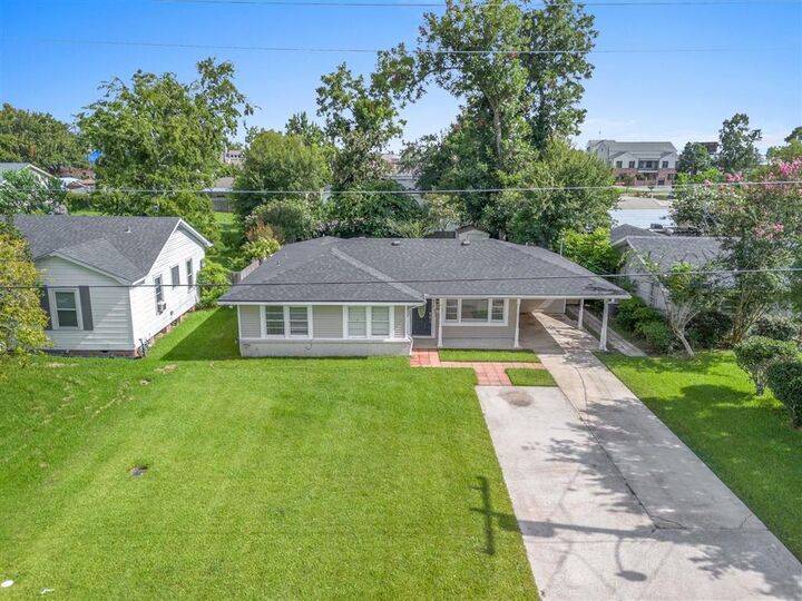 Property Photo:  606 W Lagrange Street W  LA 70605 