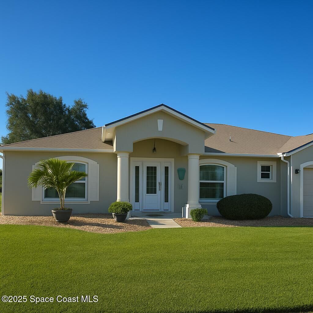 Property Photo: 962 Del Mar Circle FL 32904