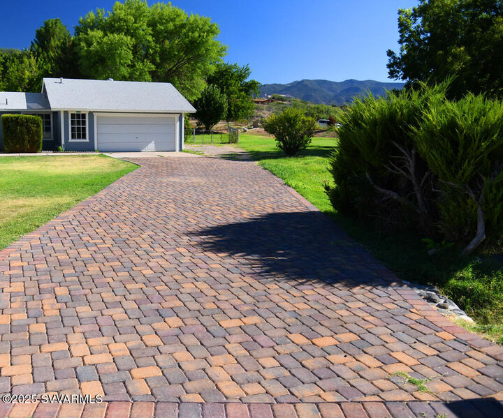 Property Photo: 315 W Hereford Drive AZ 86322
