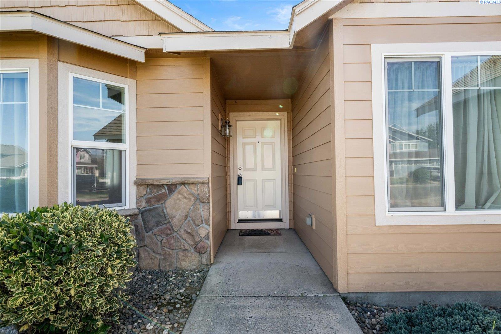Property Photo: 8020 Chehalis Drive WA 99301