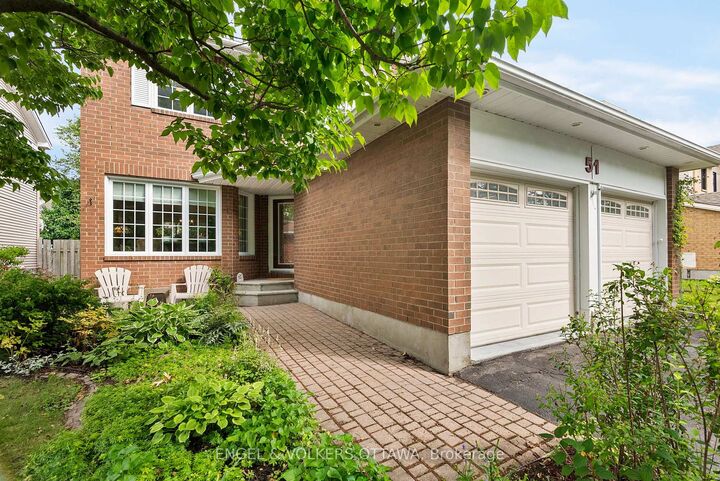 Property Photo:  51 Emerald Meadows Drive  ON K2M 2L5 