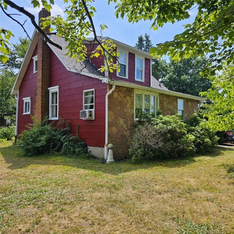 Property Photo: 208 Center Street PA 15066