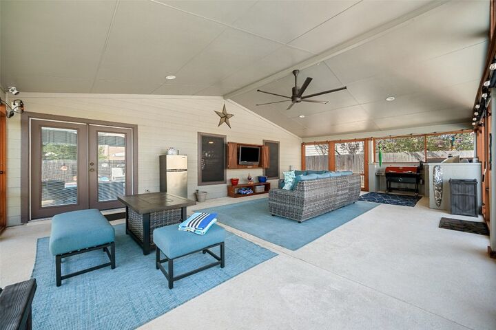 Property Photo: 5504 Alomar Cove TX 78617