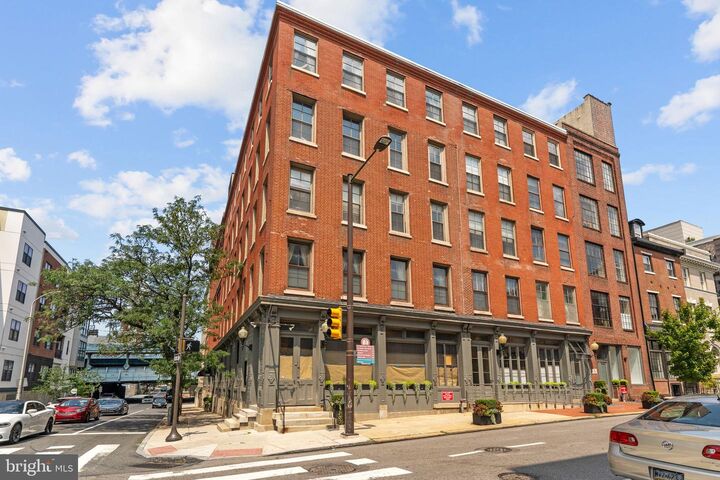 Property Photo:  209 N 4th Street F4  PA 19106 
