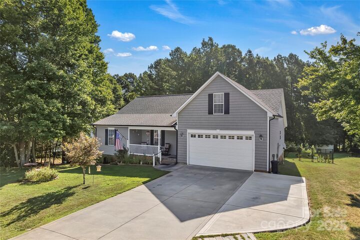 Property Photo: 5108 Sawbill Lane NC 28052