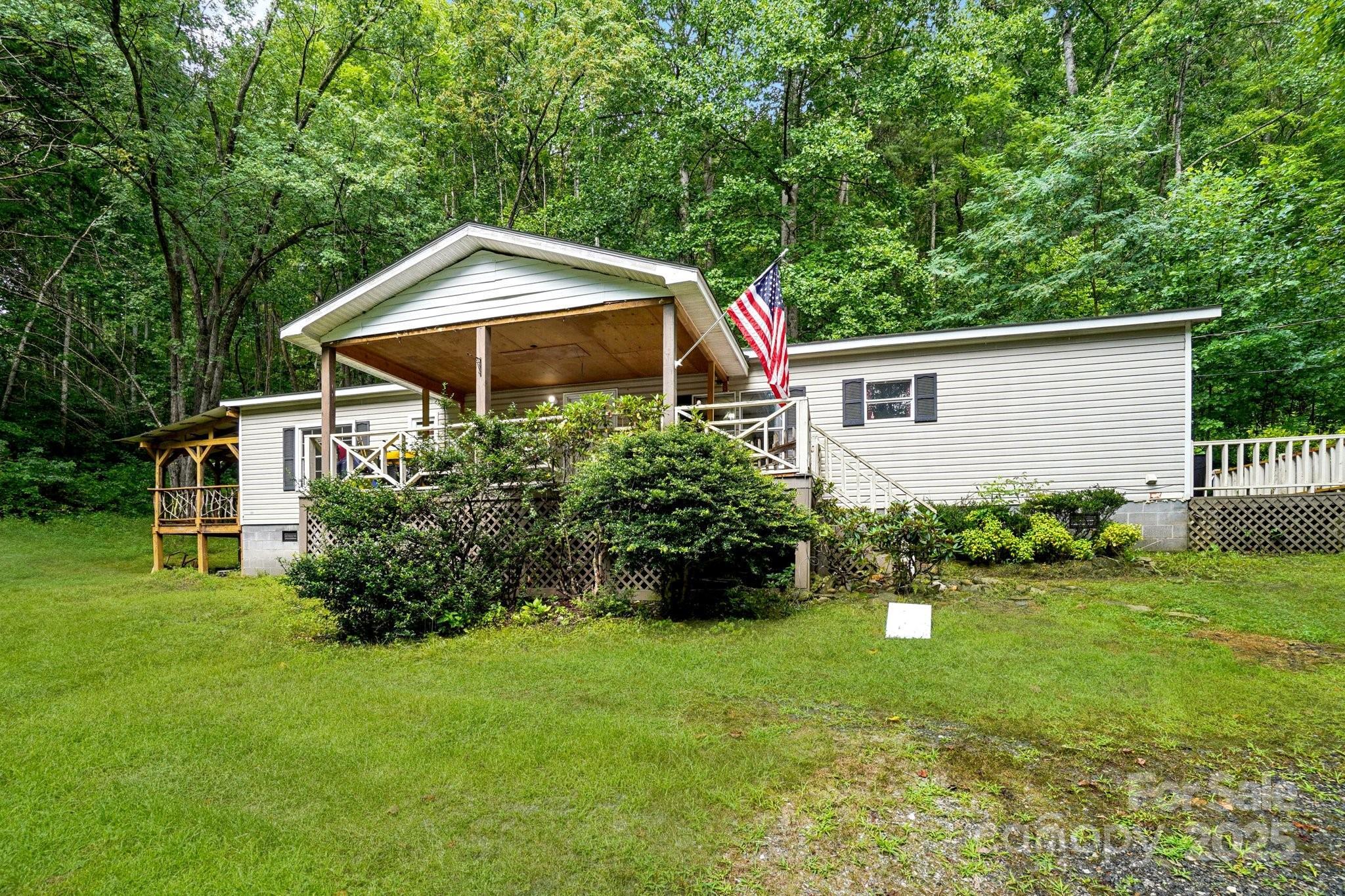 Property Photo: 125 Stargazer Lane NC 28783