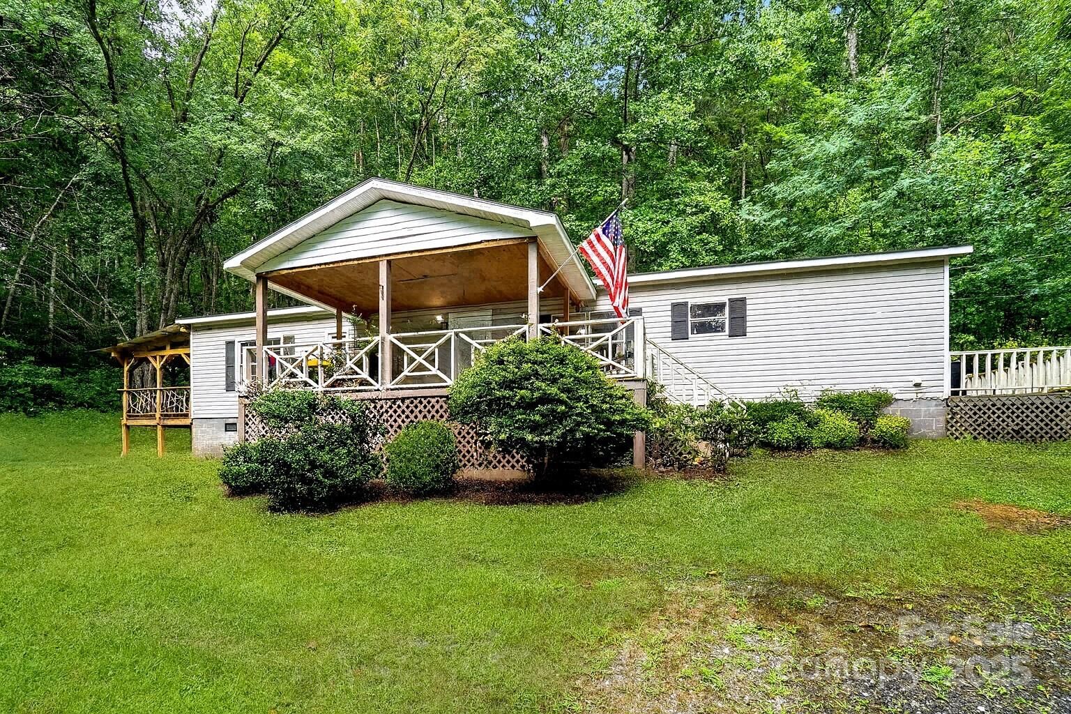 Property Photo:  125 Stargazer Lane  NC 28783 