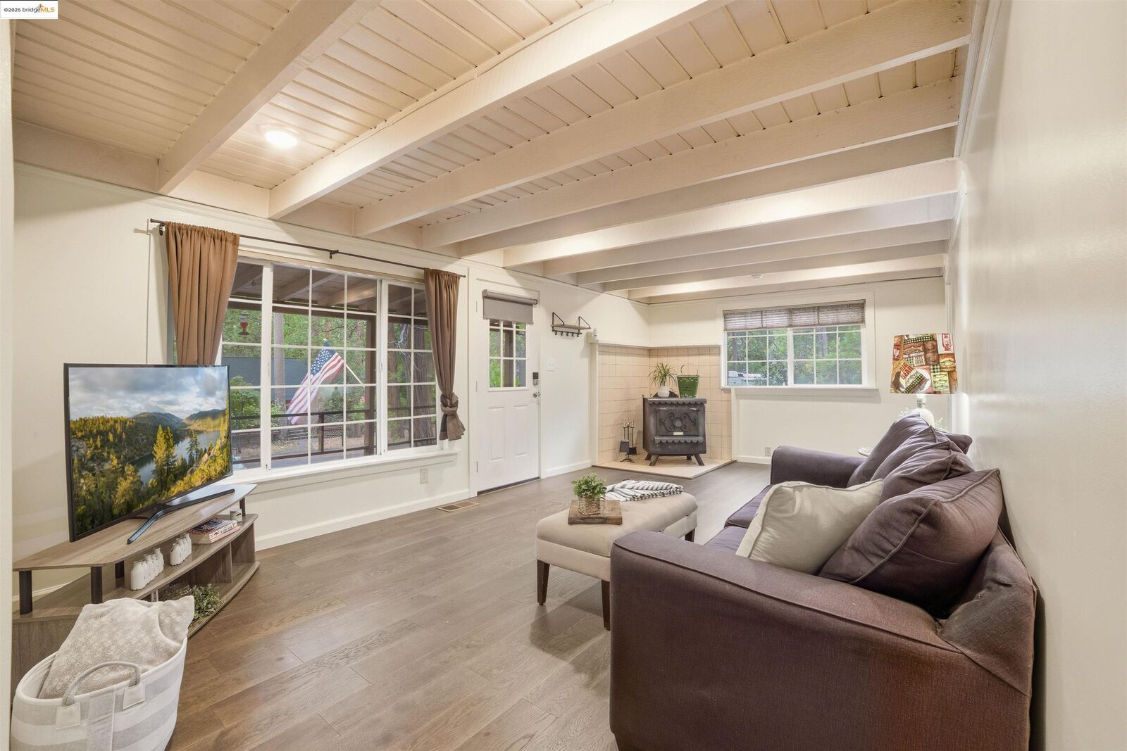 Property Photo:  23016 Sierra Dr  CA 95383 