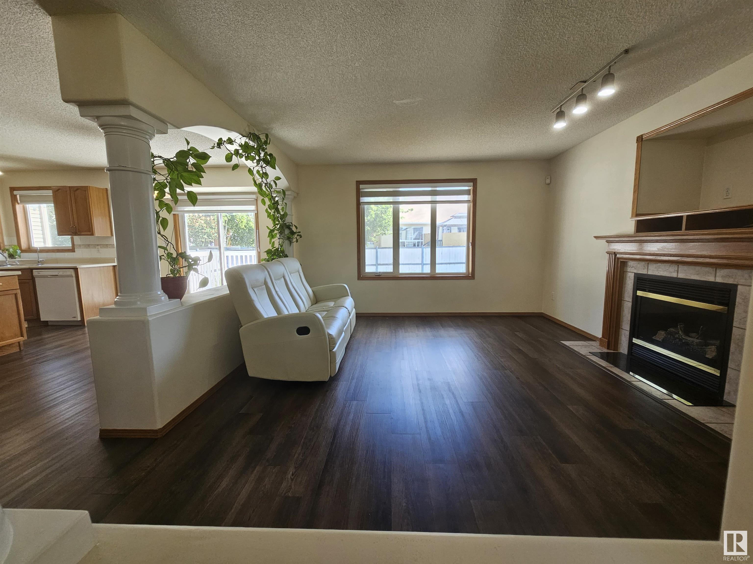 Property Photo: 2331 37B Ave NW NW AB T6T 1N9