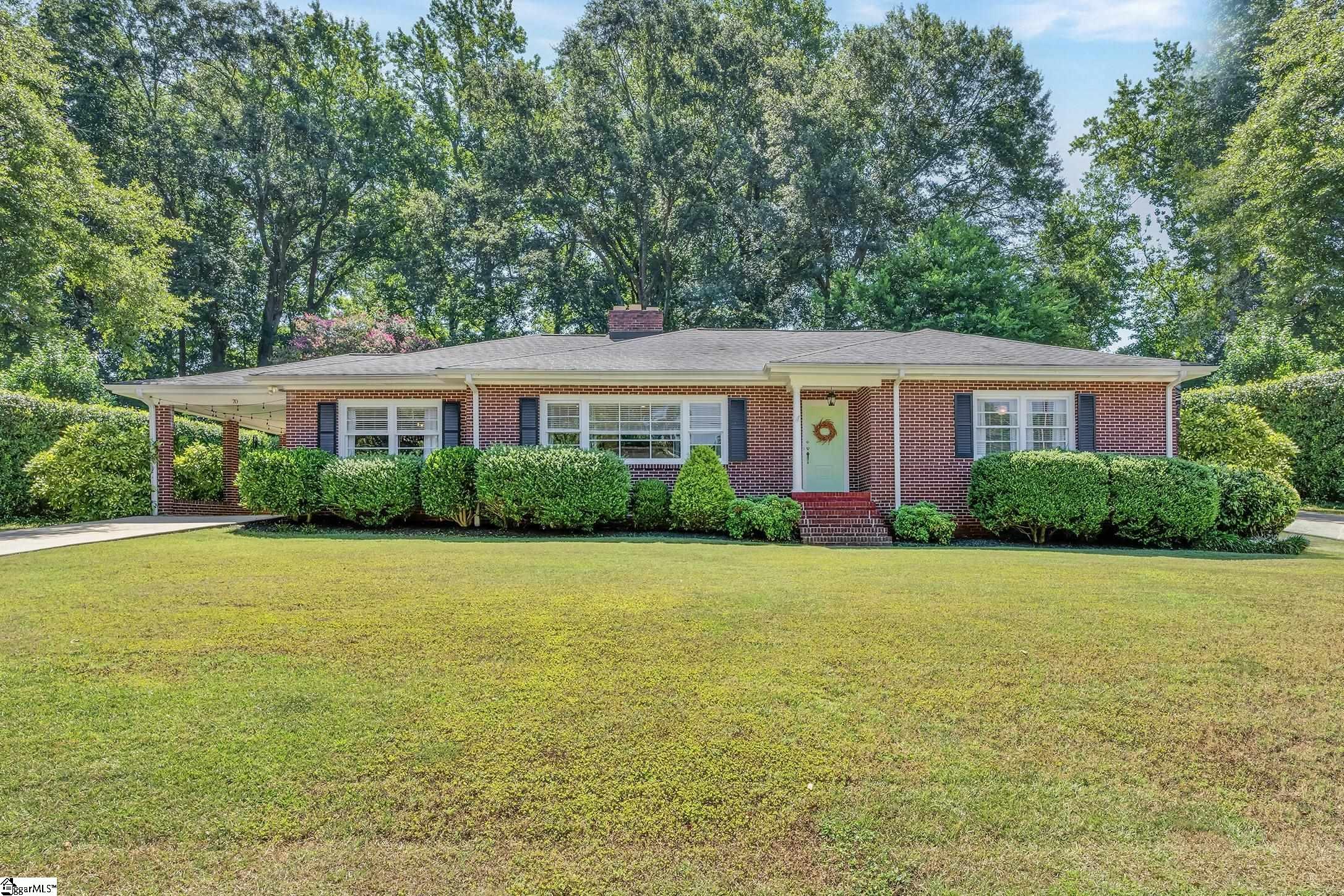 Property Photo: 70 Lake Forest Drive SC 29609