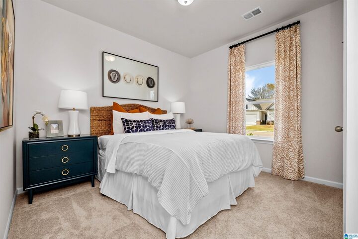 Property Photo: 5404 Tailwinds Drive AL 35022