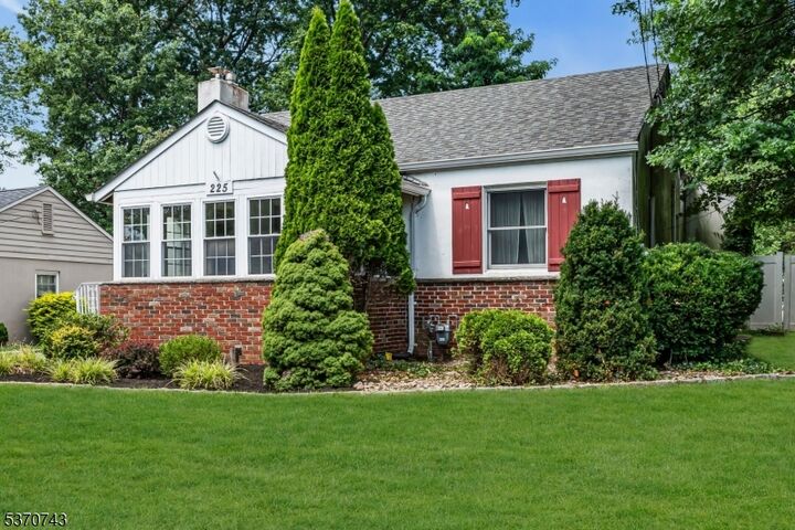 Property Photo: 225 Brook Ave NJ 07060