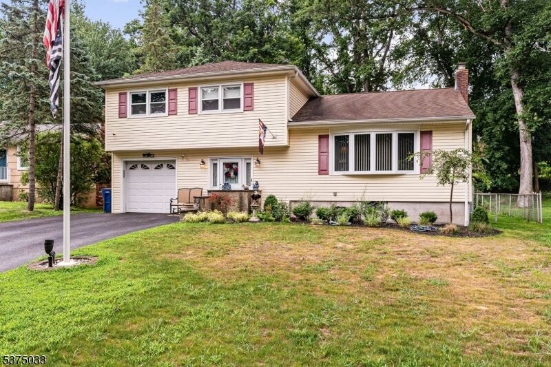 Property Photo:  8 Ellen Dr  NJ 07866 
