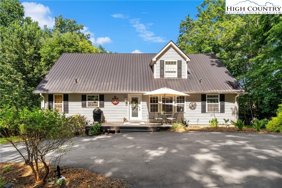 Property Photo: 1181 Forest Lake Heights Drive NC 28761