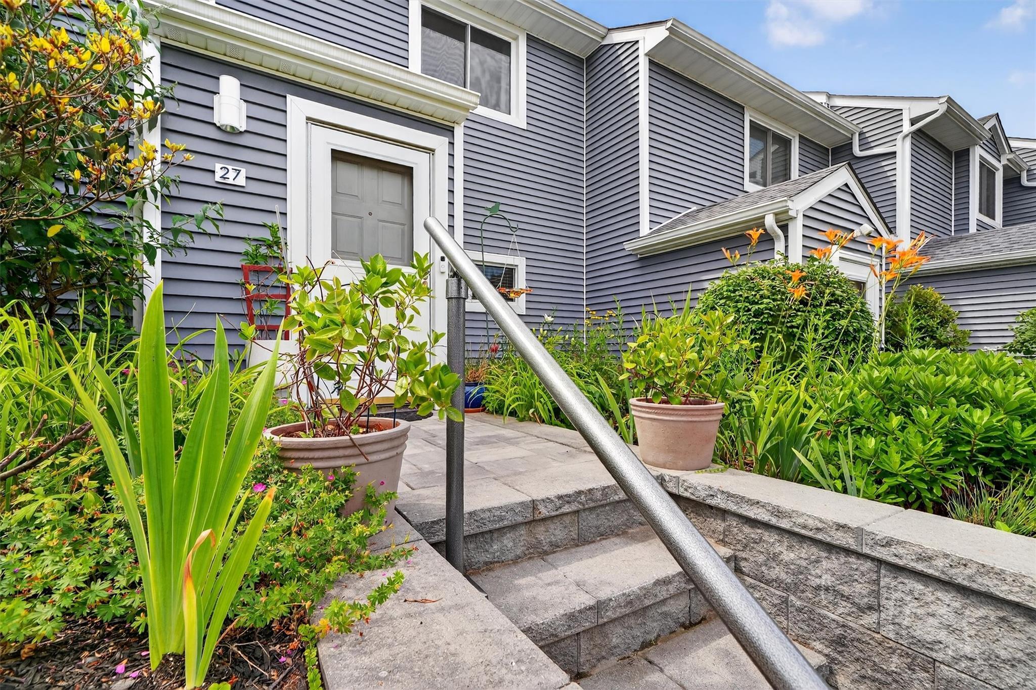 Property Photo:  27 Waterview Estate  NY 10566 