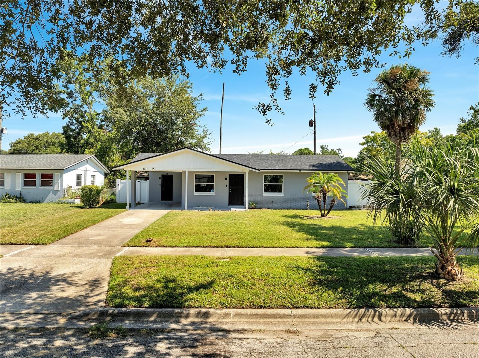 Property Photo: 4461 Weldon Place FL 32811