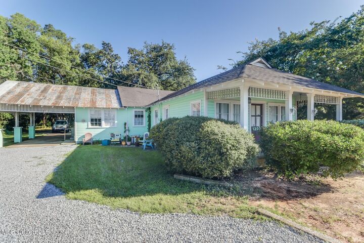 Property Photo: 1250 Old Spanish Trail Trail MS 39520