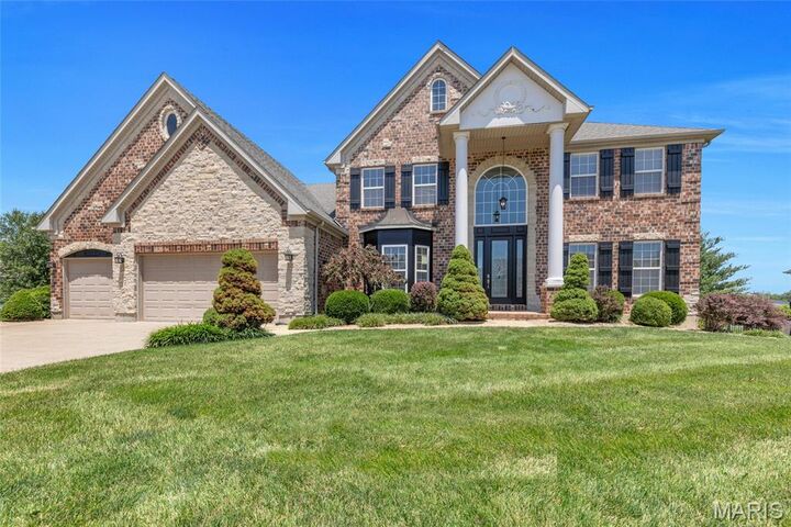 Property Photo:  1008 Castleview Court  MO 63304 