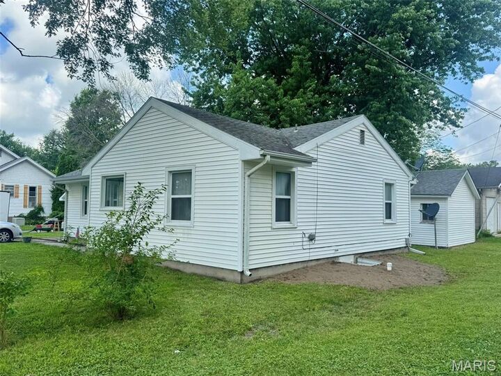 Property Photo:  224 Green Street  MO 63456